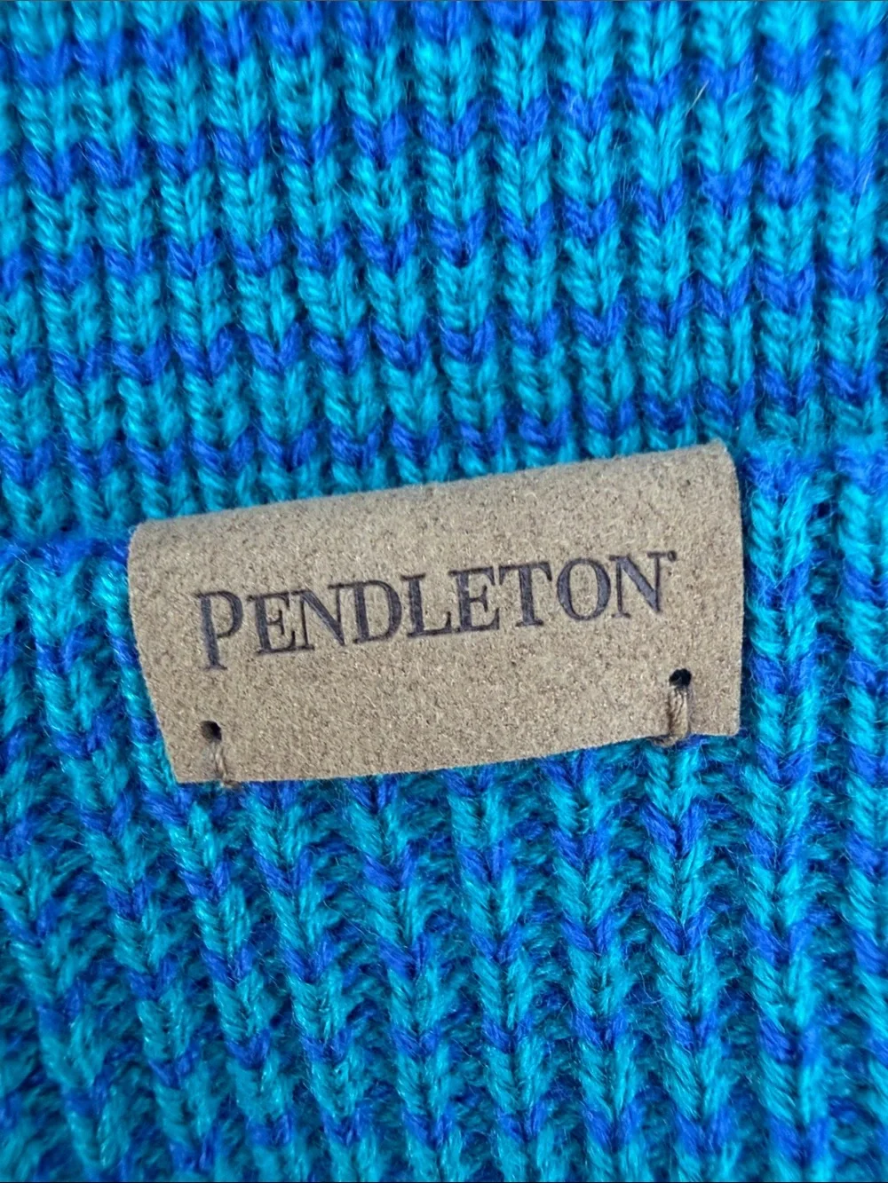 Pendleton Teal and Blue Knit Hat with Matching Teal Gloves